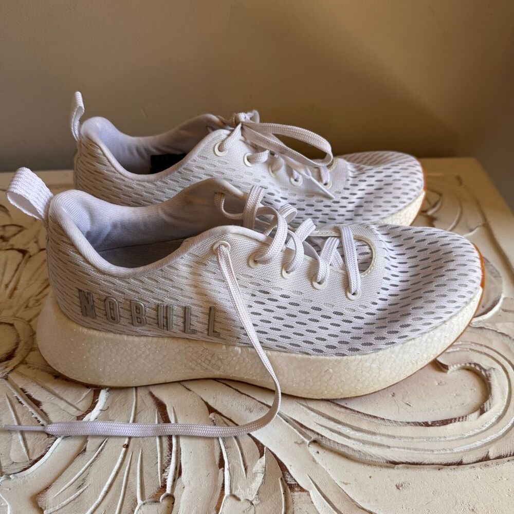 NOBULL Journey running shoes white mens 8.5/ women’s 10